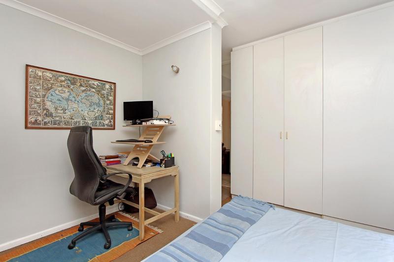 To Let 2 Bedroom Property for Rent in Green Point Western Cape